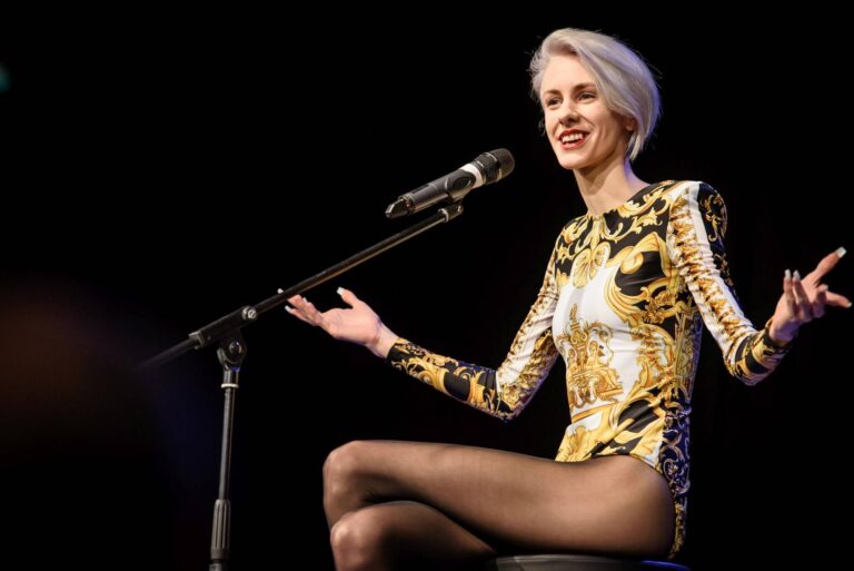 Lisa Eckhart Körpergröße